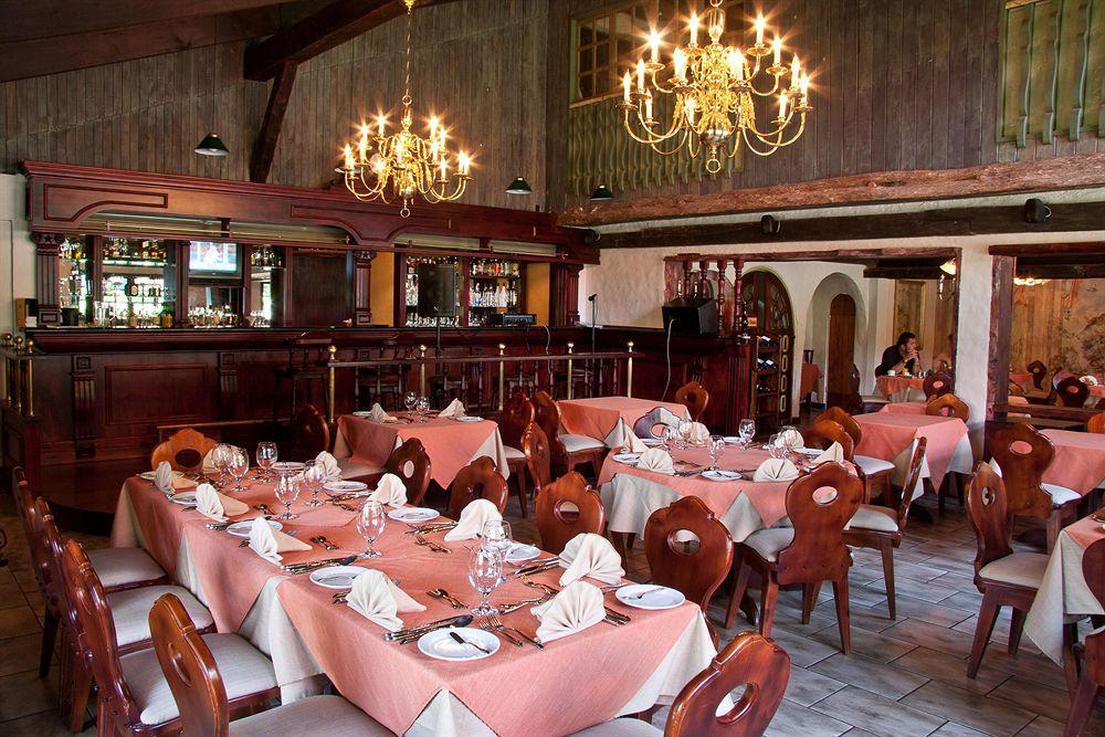Hotel Chalet Tirol Heredia Restaurant photo